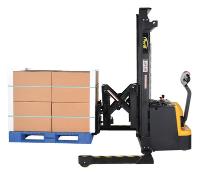 Được hỗ trợ Xe nâng xếp chồng với Power Drive, Power Lift và PowerFork Reach